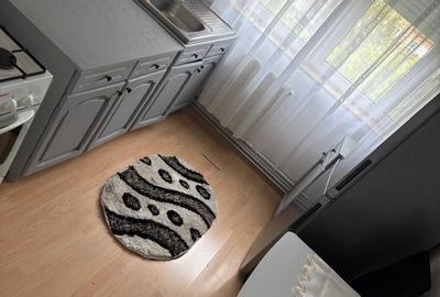 Apartament cu 3 camere semidecomandat în Central - 6