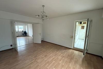 Apartament cu 5 camere decomandat în Victoriei - 3