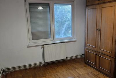 De vanzare apartament 2 camere Bul. Pandurilor - 4