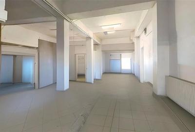 Spațiu comercial, de 790 mp, în Exterior Est - 9