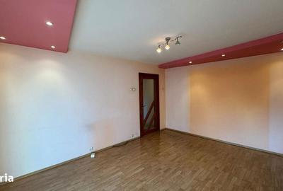 Apartament cu 3 camere semidecomandat în Sud - 3