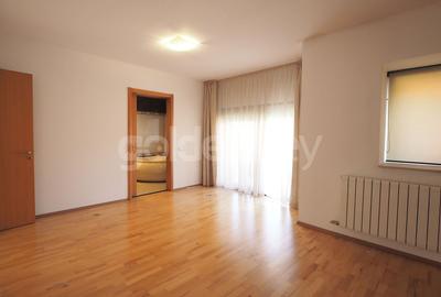 Vila nemobilata in complex cu piscina | 2 garaje - 12