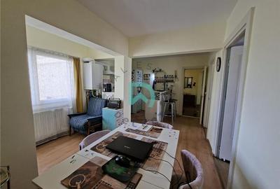 Apartament cu 3 camere semidecomandat în Tractorul - 10