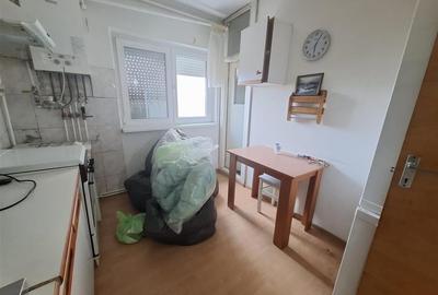 Apartament decomandat 3 camere 2 bai balcon zona Terezian - 9