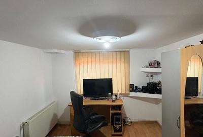 Casă cu 4 camere cu Teren 180 Mp în Palazu Mare - 8