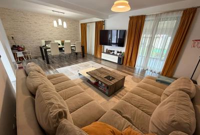 Duplex cu 3 camere cu Canalizare în Est - 2