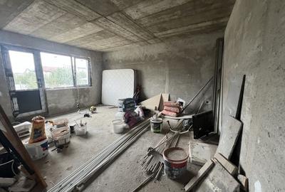 Duplex la gri 175 mp utili 58 mp demisol curte 180 mp  3 bai 3/4 dormitoare - 22