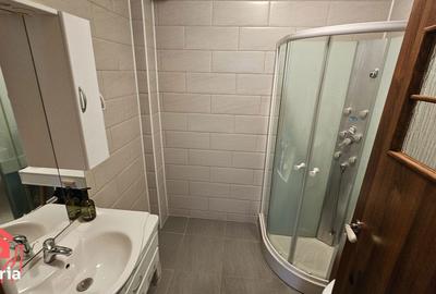 Casă cu 7 camere cu Canalizare în Central - 14