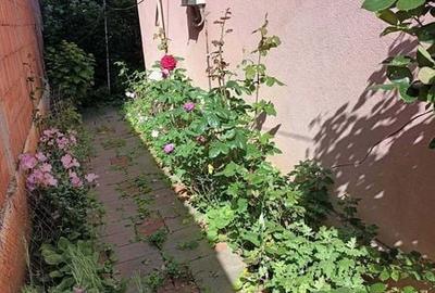 Casă cu 4 camere decomandat cu Teren 140 Mp în Central - 4