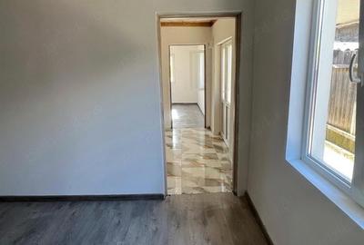 Casă cu 4 camere cu Teren 400 Mp în Central - 3