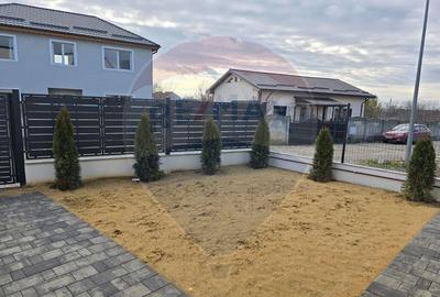 Casa / Vila cu 5 camere de vanzare - 2