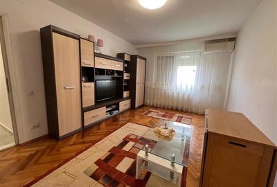 De inchiriat apartament 3 camere in Tudor - 1