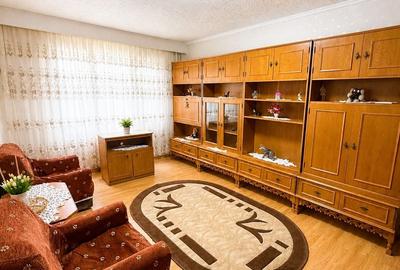 Apartament cu 3 camere decomandat, mobilat în Titan - 1