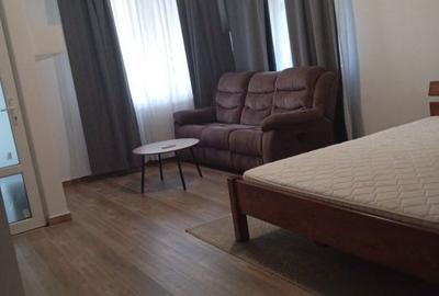 Garsonieră decomandată în Central - 5