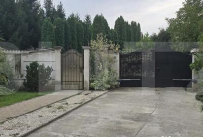 Casă cu 5 camere cu Teren 600 Mp în Bercu Roșu