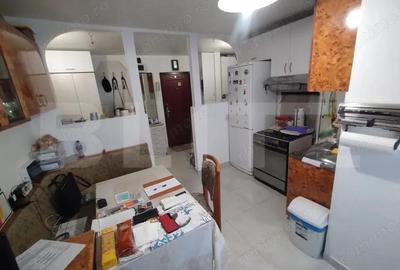 Apartament cu 2 camere, 55 mp, decomandat, zona Stefan cel Mare - 2