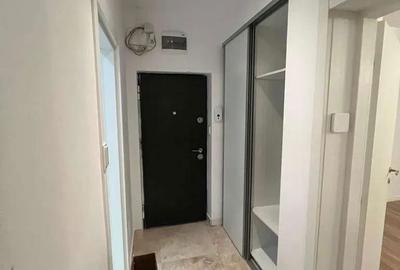 Apartament cu 2 camere, mobilat în Central