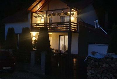 Casă cu 5 camere cu Teren 1258 Mp în Brad - 1