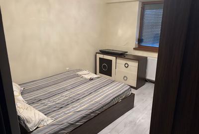 Apartament cu 4 camere decomandat în Central - 2