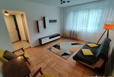 Apartament cu 2 camere semidecomandat în Soarelui