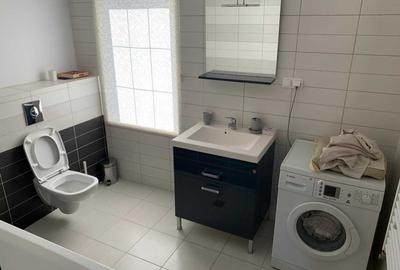 Casă cu 4 camere cu Teren 250 Mp în Corbeanca