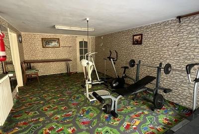 Casă cu 4 camere în Exercițiu