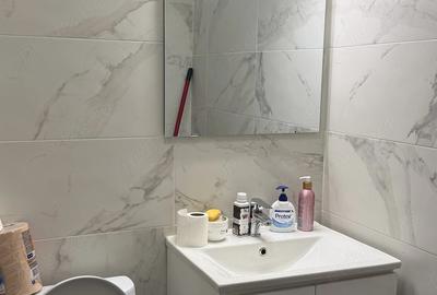 Apartament cu 3 camere decomandat în Exterior Vest