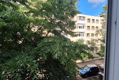 Apartament cu 3 camere semidecomandat, mobilat în Circumvalațiunii - 3