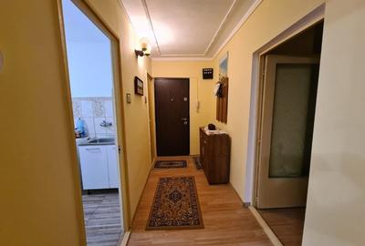 Apartament cu 4 camere decomandat în Vitan - 2