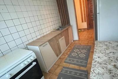 Apartament cu 2 camere decomandat în Titan