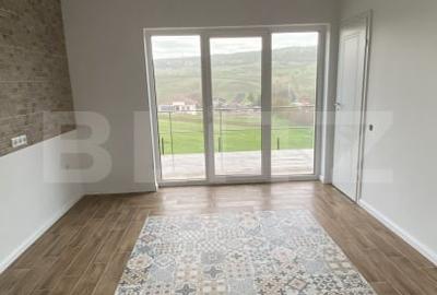 Casă individuală cu 4 camere cu Garaj în Corușu - 1