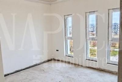Casă cu 4 camere cu Teren 120 Mp în Florești