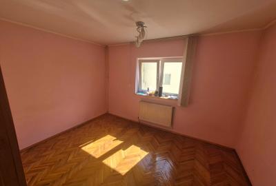 Apartament cu 3 camere decomandat în Central - 2