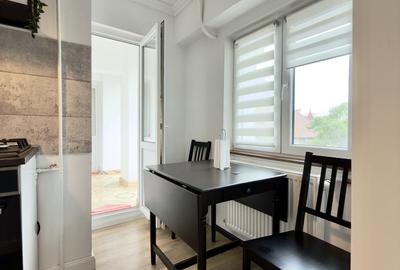 Apartament cu 2 camere decomandat, mobilat în P-ța Victoriei - 8