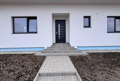 Casă individuală cu 5 camere cu Canalizare în Chinteni - 1