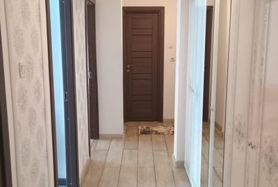 Apartament cu 2 camere decomandat în Piața Centrală