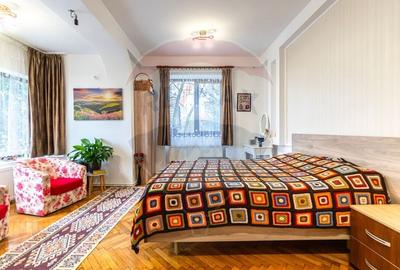 Casă individuală cu 8 camere cu Garaj în Ozun - 9