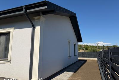 Casă cu 3 camere cu Teren 450 Mp în Tomești