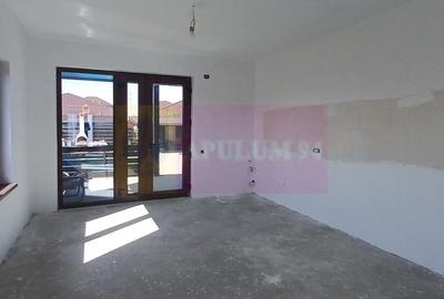 Casă cu 4 camere cu Teren 440 Mp în Central