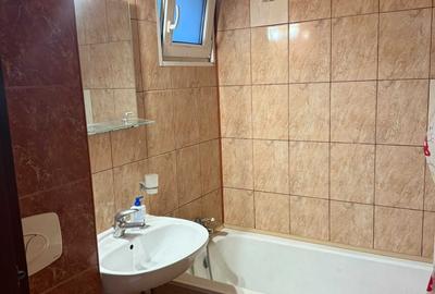 Apartament cu 2 camere decomandat în Drumul Taberei