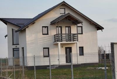 Casă cu 4 camere în Ghercești - 4