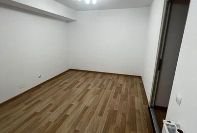 Apartament cu 2 camere decomandat în Roșu