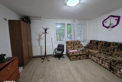 Garsonieră decomandată în Berceni