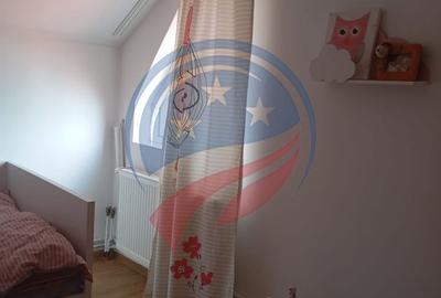 Casă cu 5 camere cu Canalizare în Central
