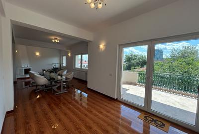 Apartament cu 4 camere decomandat în Primăverii - 3