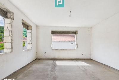 Casă cu 4 camere în Donceni - 2
