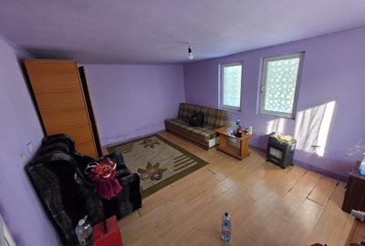 Casă cu 4 camere cu Teren 497 Mp în Dragomirești-Deal