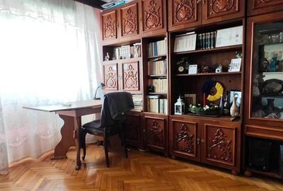 Apartament cu 4 camere decomandat în Turda