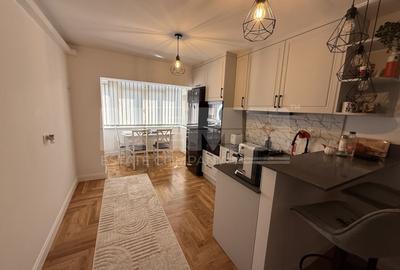 Apartament cu 3 camere decomandat, mobilat în Central