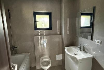 Apartament cu 2 camere decomandat în Rediu